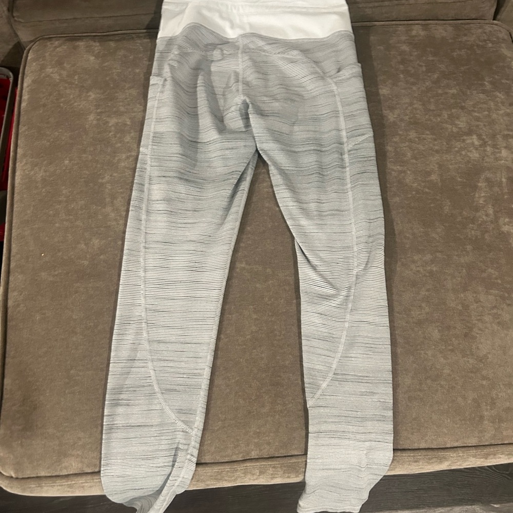 Zella Women's Gray and White Leggings